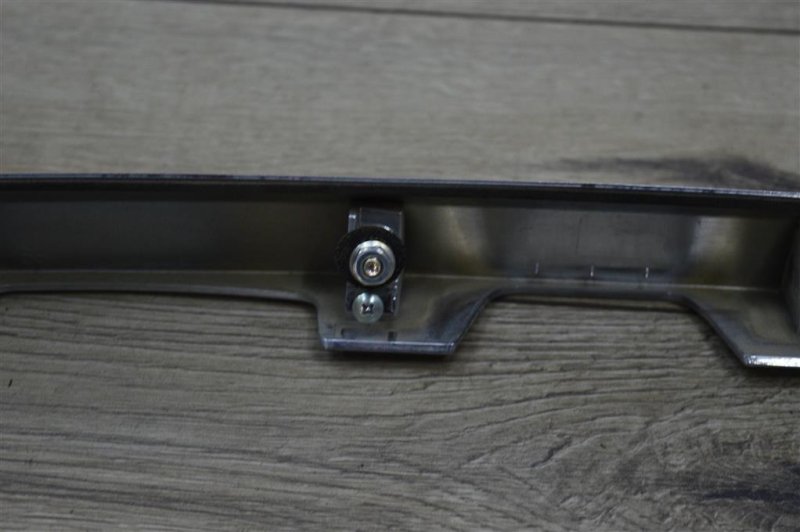 Накладка крышки багажника, 2000 рублей, Москва