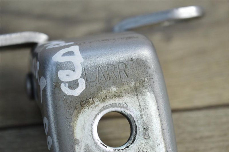 Петля двери нижняя, 400 рублей, Москва