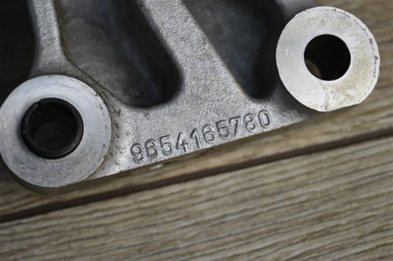 Кронштейн двигателя, 400 рублей, Москва