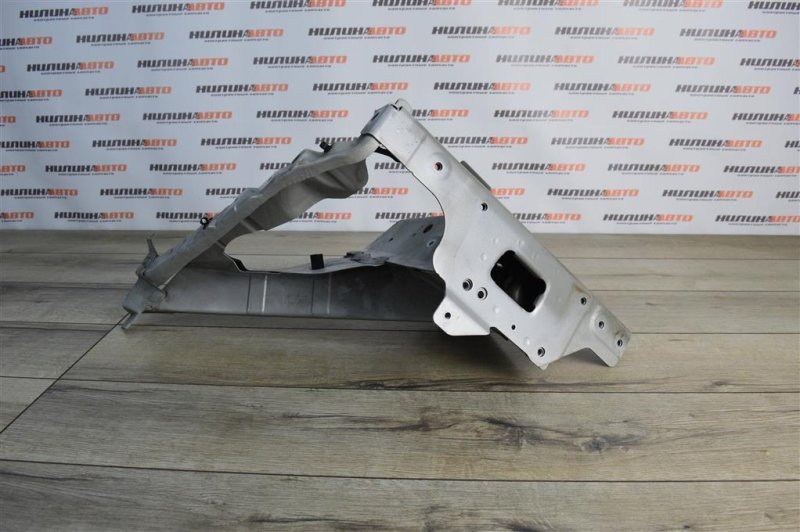 Лонжерон, 1400 рублей, Москва