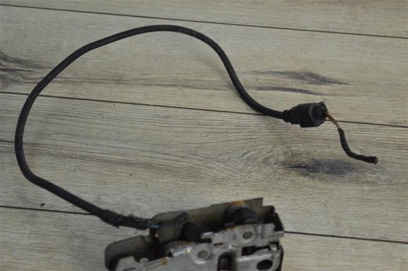 Замок капота, 1000 рублей, Москва