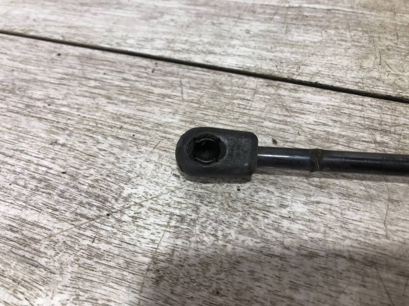 Амортизатор крышки багажника, 500 рублей, Севастополь