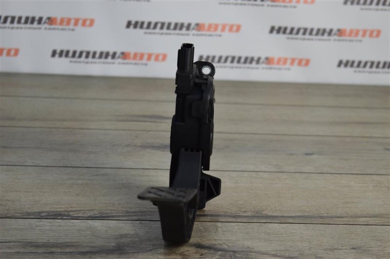 Педаль газа, 500 рублей, Москва