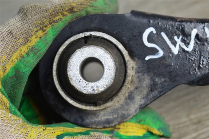 Рычаг задней подвески верхний, 1000 рублей, Москва