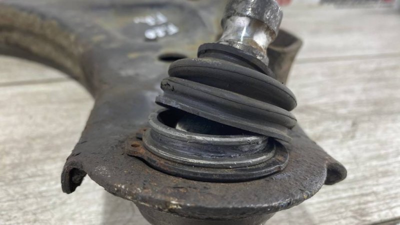 Рычаг передний нижний, 2000 рублей, Севастополь