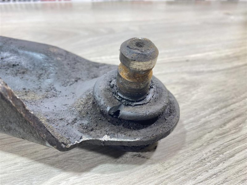 Рычаг передний нижний, 1500 рублей, Севастополь