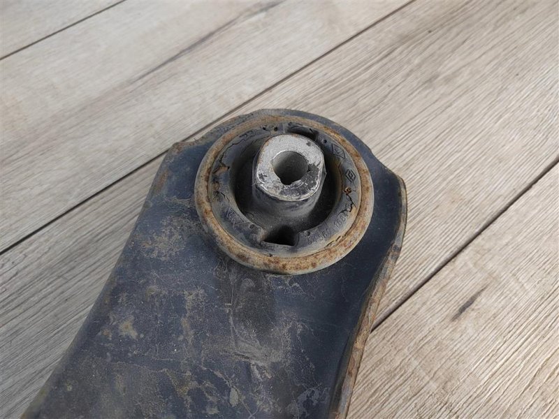 Рычаг передний нижний, 1300 рублей, Москва