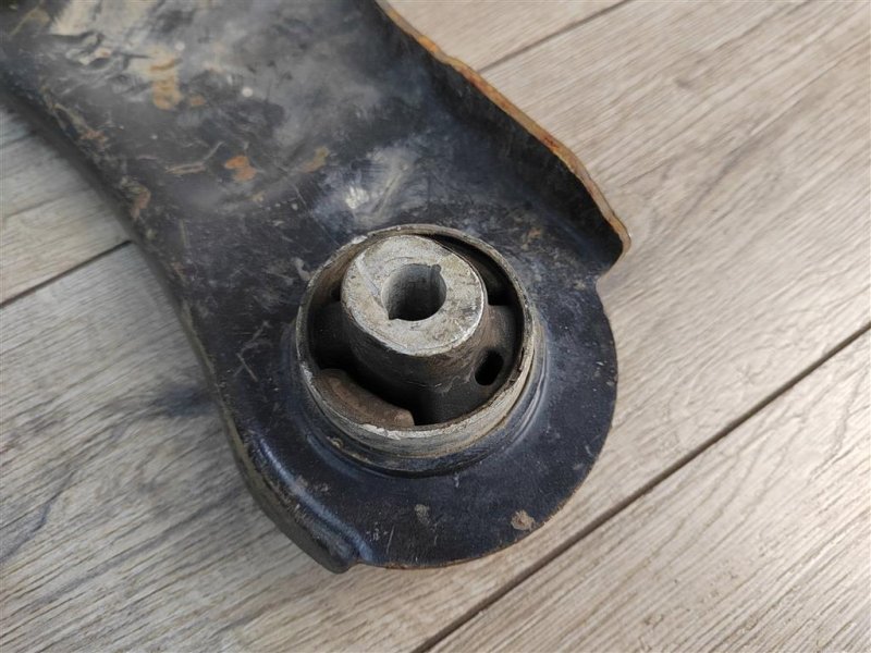 Рычаг передний нижний, 1300 рублей, Москва