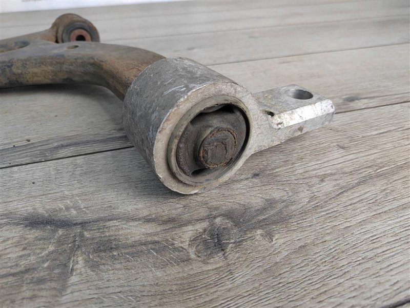 Рычаг передний нижний, 800 рублей, Москва