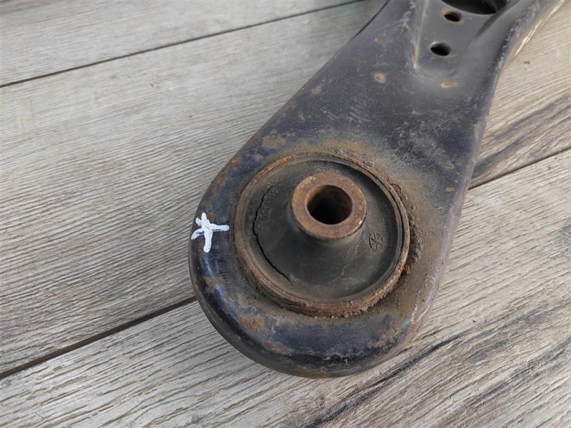 Рычаг передний нижний, 1000 рублей, Москва