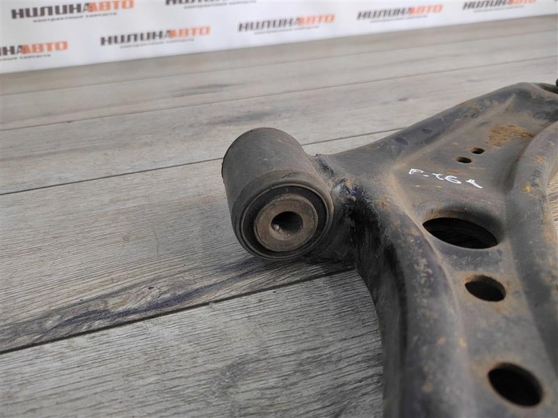 Рычаг передний нижний, 1000 рублей, Москва