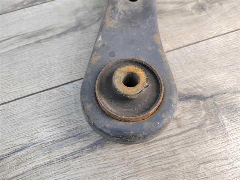 Рычаг передний нижний, 1000 рублей, Москва