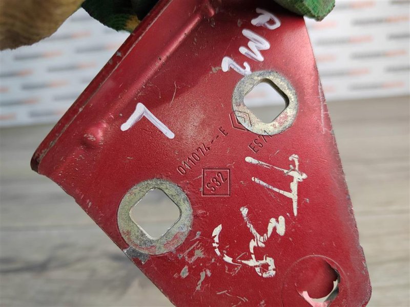 Петля капота, 400 рублей, Москва