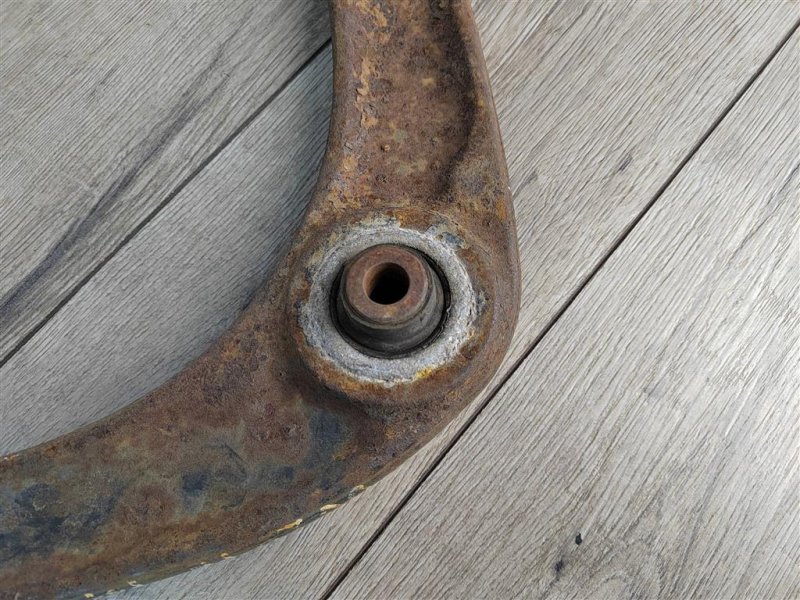 Рычаг передний нижний, 1000 рублей, Москва