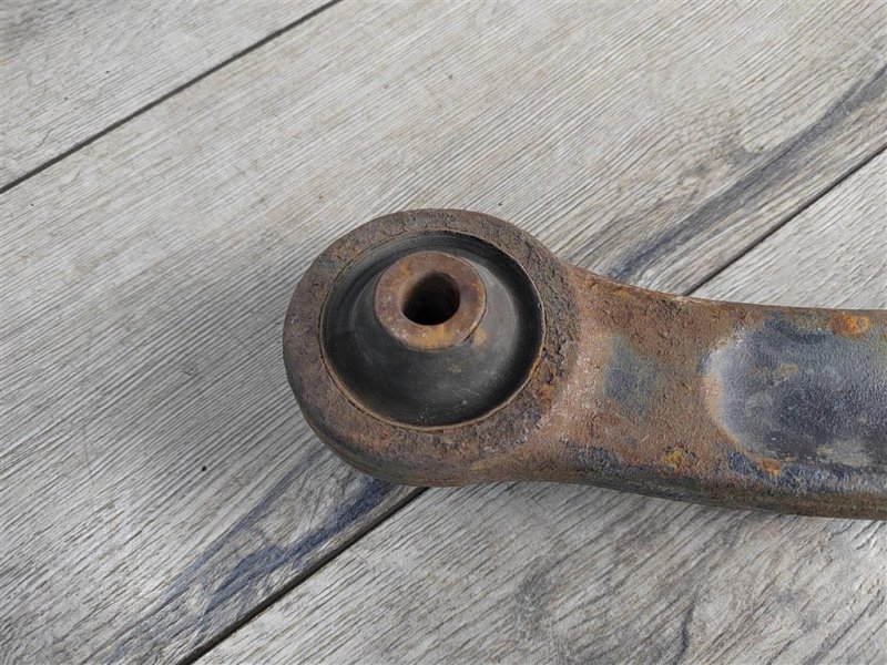 Рычаг передний нижний, 1000 рублей, Москва