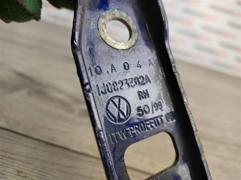 Петля капота, 500 рублей, Москва