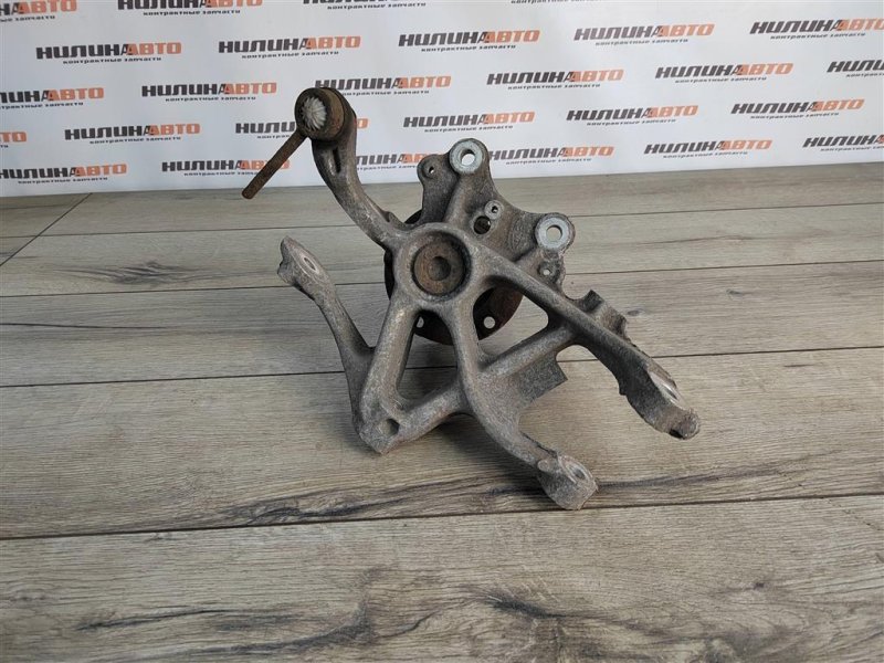 Кулак задний, 2000 рублей, Москва