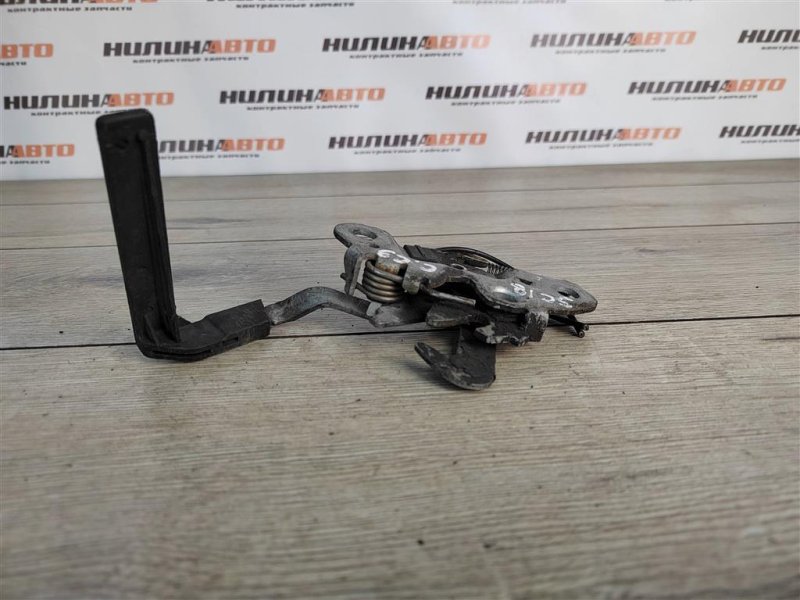 Замок капота, 1000 рублей, Москва