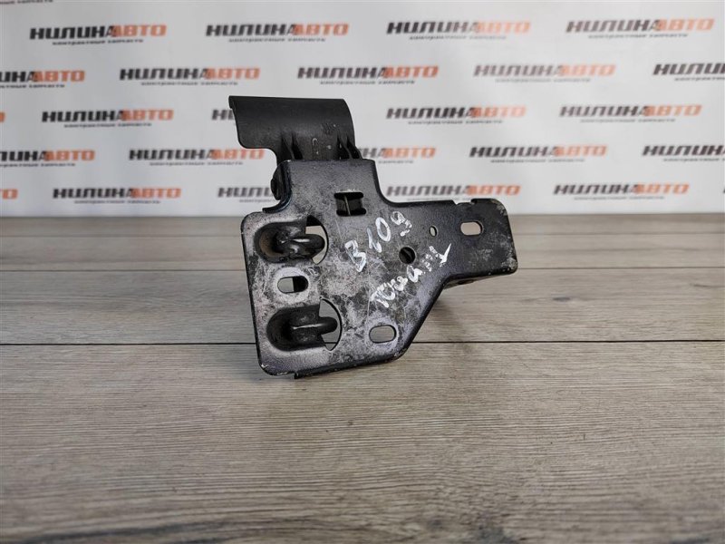 Замок капота, 500 рублей, Москва