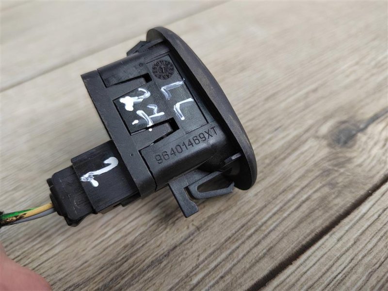 Кнопка стеклоподъемника, 400 рублей, Москва