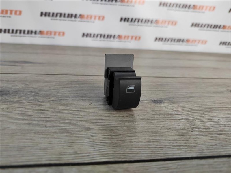 Кнопка стеклоподъемника, 500 рублей, Москва