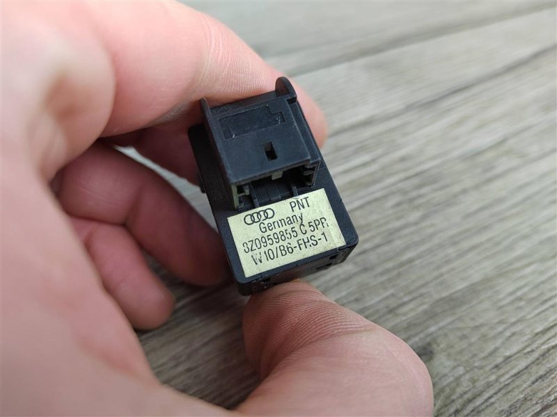 Кнопка стеклоподъемника, 500 рублей, Москва