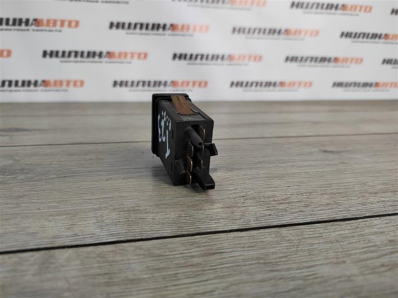 Кнопка обогрева заднего стекла, 500 рублей, Москва