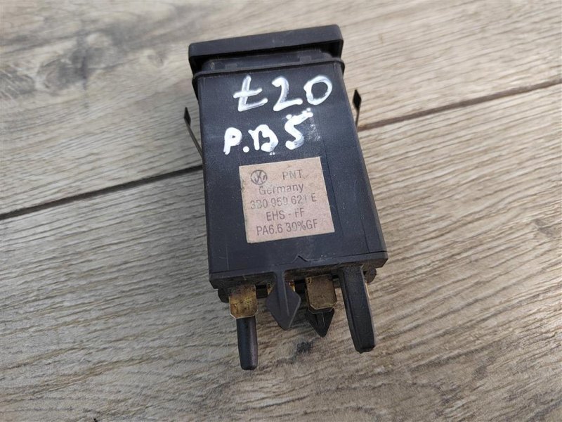 Кнопка обогрева заднего стекла, 500 рублей, Москва