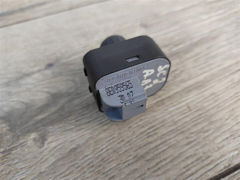 Блок управления зеркалами, 500 рублей, Москва