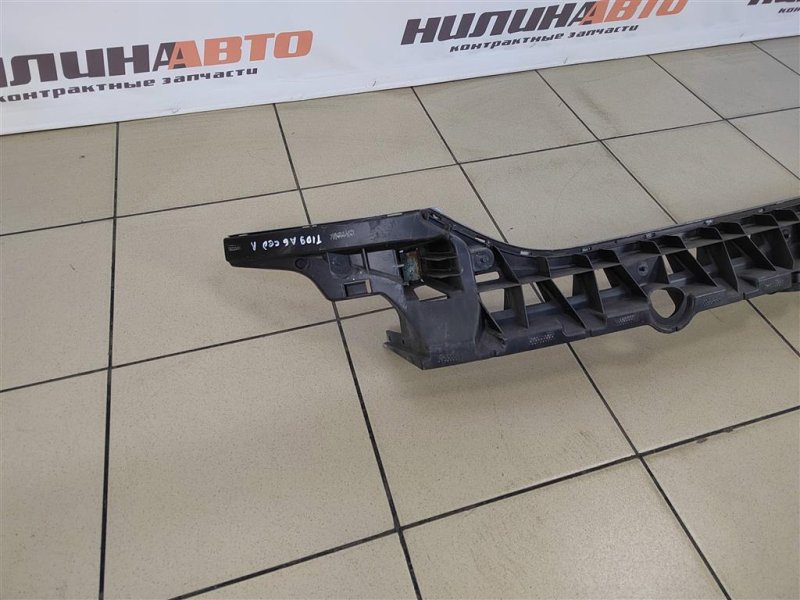 Кронштейн бампера центральный, 2000 рублей, Москва