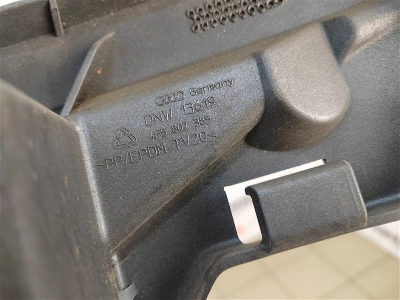 Кронштейн бампера центральный, 2000 рублей, Москва