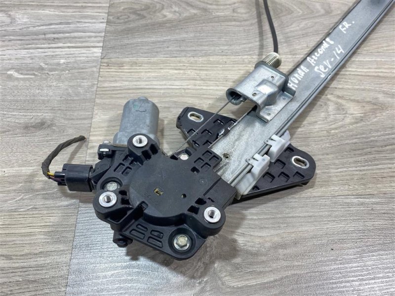 Стеклоподъемник, 2000 рублей, Севастополь