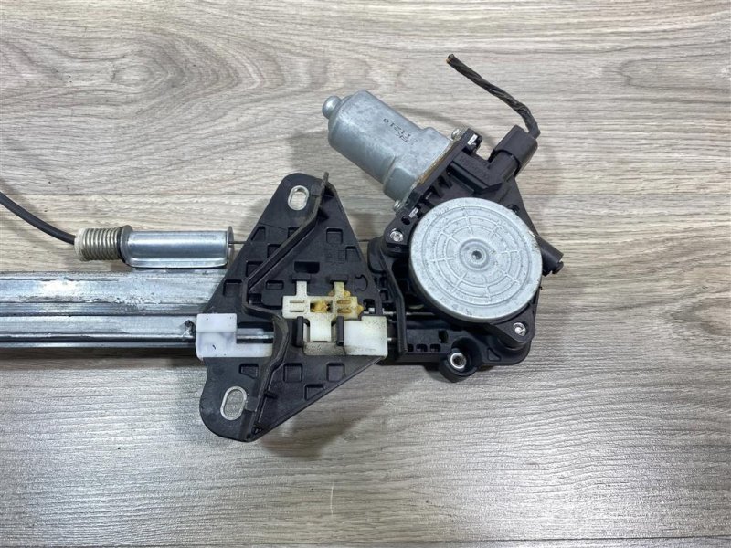 Стеклоподъемник, 2000 рублей, Севастополь