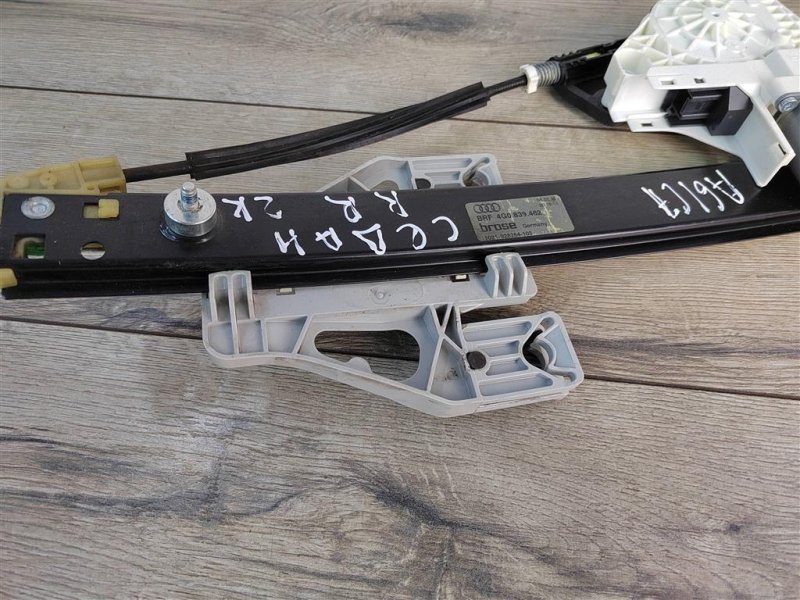 Стеклоподъемник, 1000 рублей, Москва