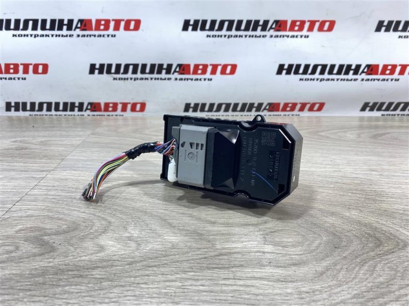 Кнопка стеклоподъемника, 1000 рублей, Севастополь