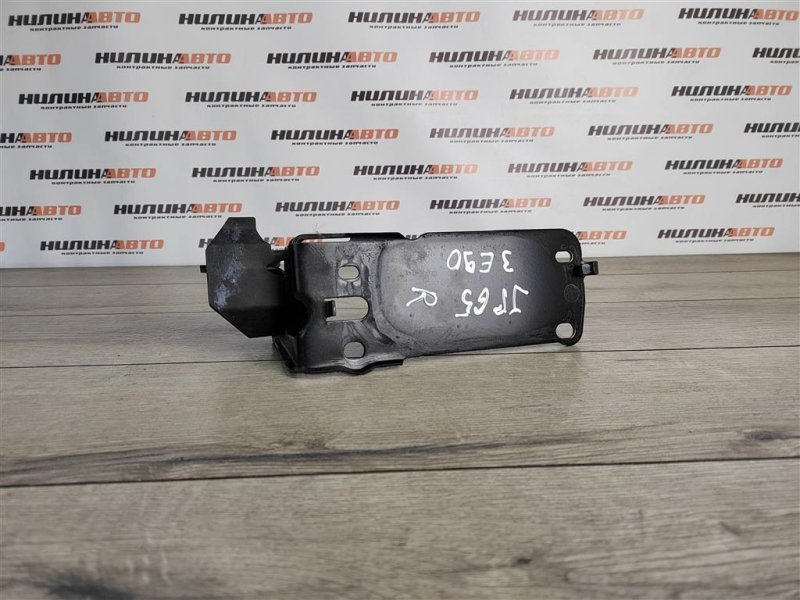 Кронштейн радиатора, 600 рублей, Москва