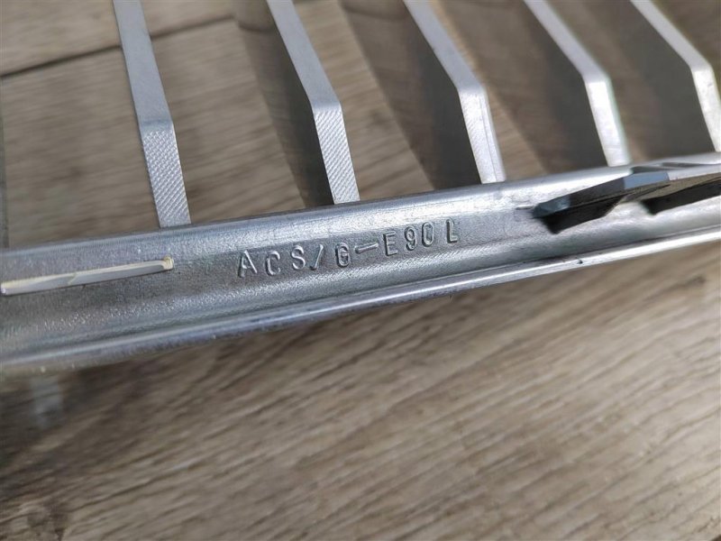 Решетка радиатора, 1000 рублей, Москва