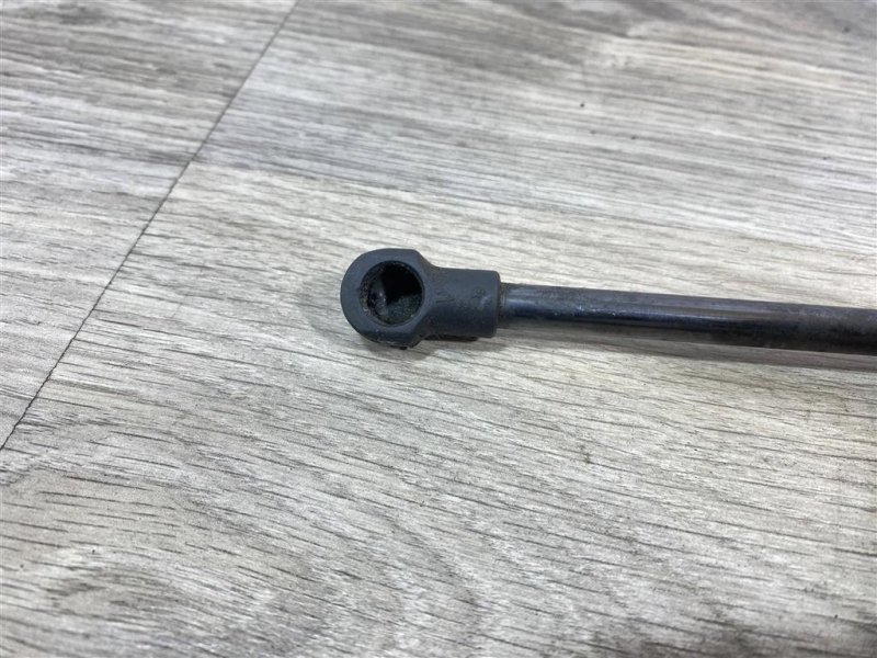 Амортизатор крышки багажника, 500 рублей, Севастополь