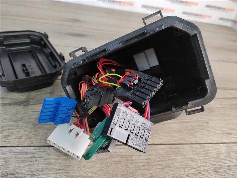 Корпус блока предохранителей, 1200 рублей, Москва