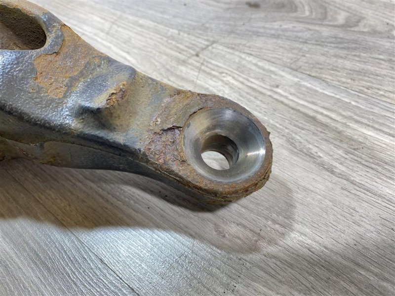 Рычаг передний нижний, 4500 рублей, Севастополь