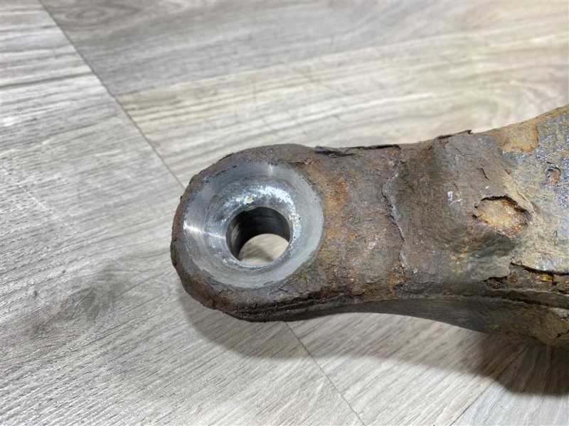 Рычаг передний нижний, 4500 рублей, Севастополь