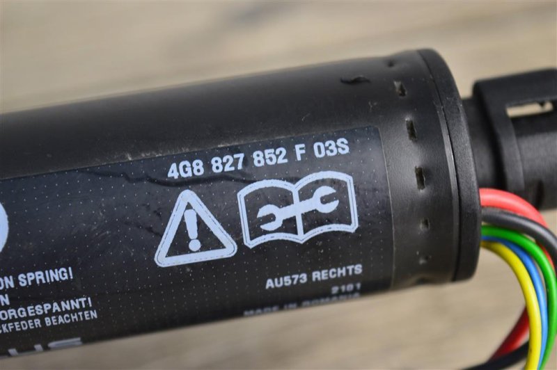 Амортизатор крышки багажника, 4000 рублей, Москва