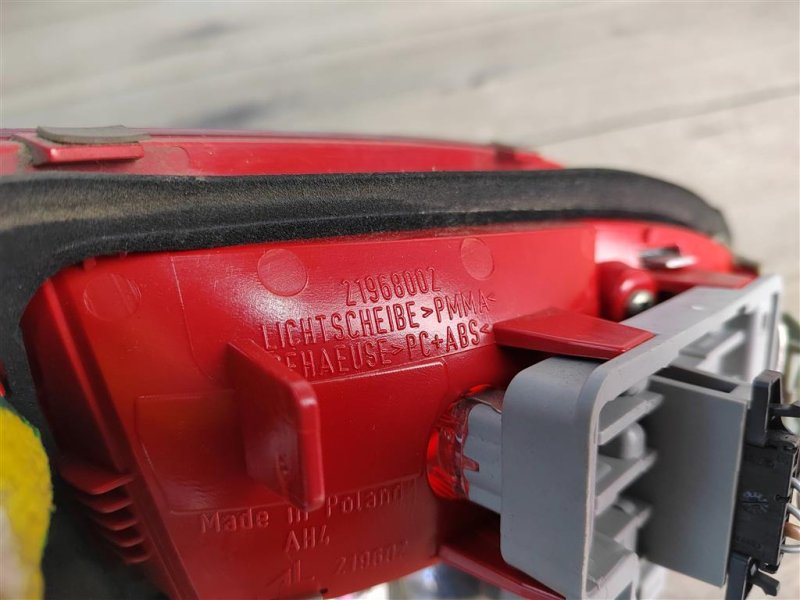 Фонарь в крышку багажника, 1000 рублей, Москва