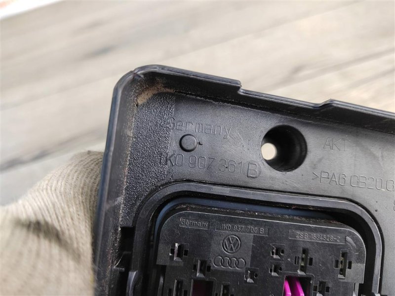 Кронштейн блока предохранителей, 500 рублей, Москва