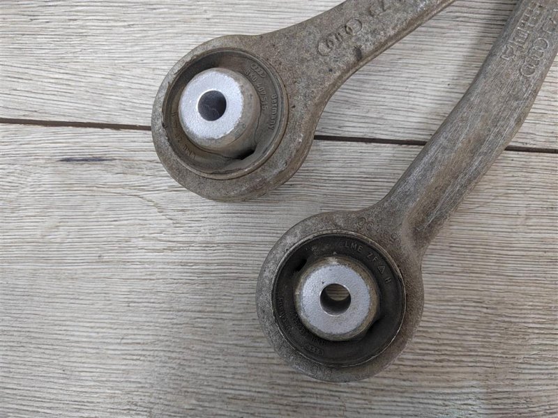 Кулак поворотный, 13500 рублей, Москва