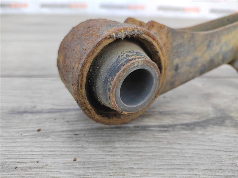 Рычаг продольный, 500 рублей, Москва