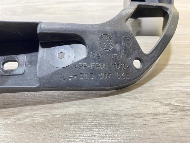 Кронштейн бампера центральный, 900 рублей, Севастополь