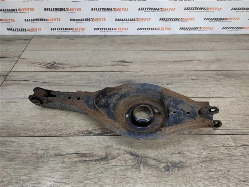 Рычаг задней подвески под пружину, 2900 рублей, Москва