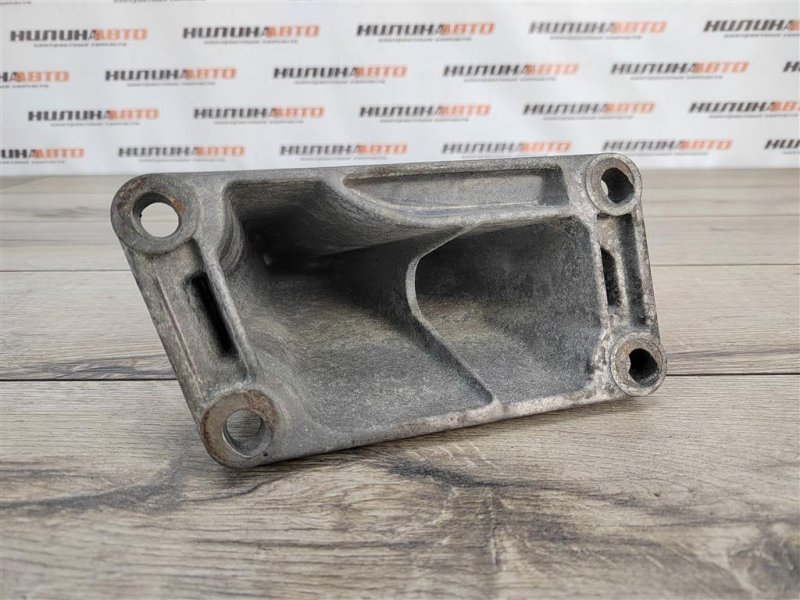 Кронштейн двигателя, 1000 рублей, Москва