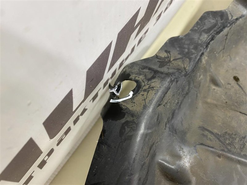 Подкрылок, 2000 рублей, Севастополь